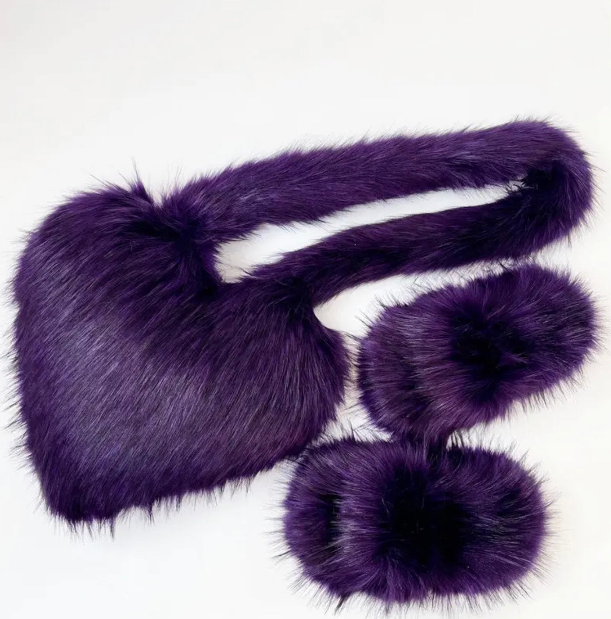 PLUSH BAG & SLIPPER SET