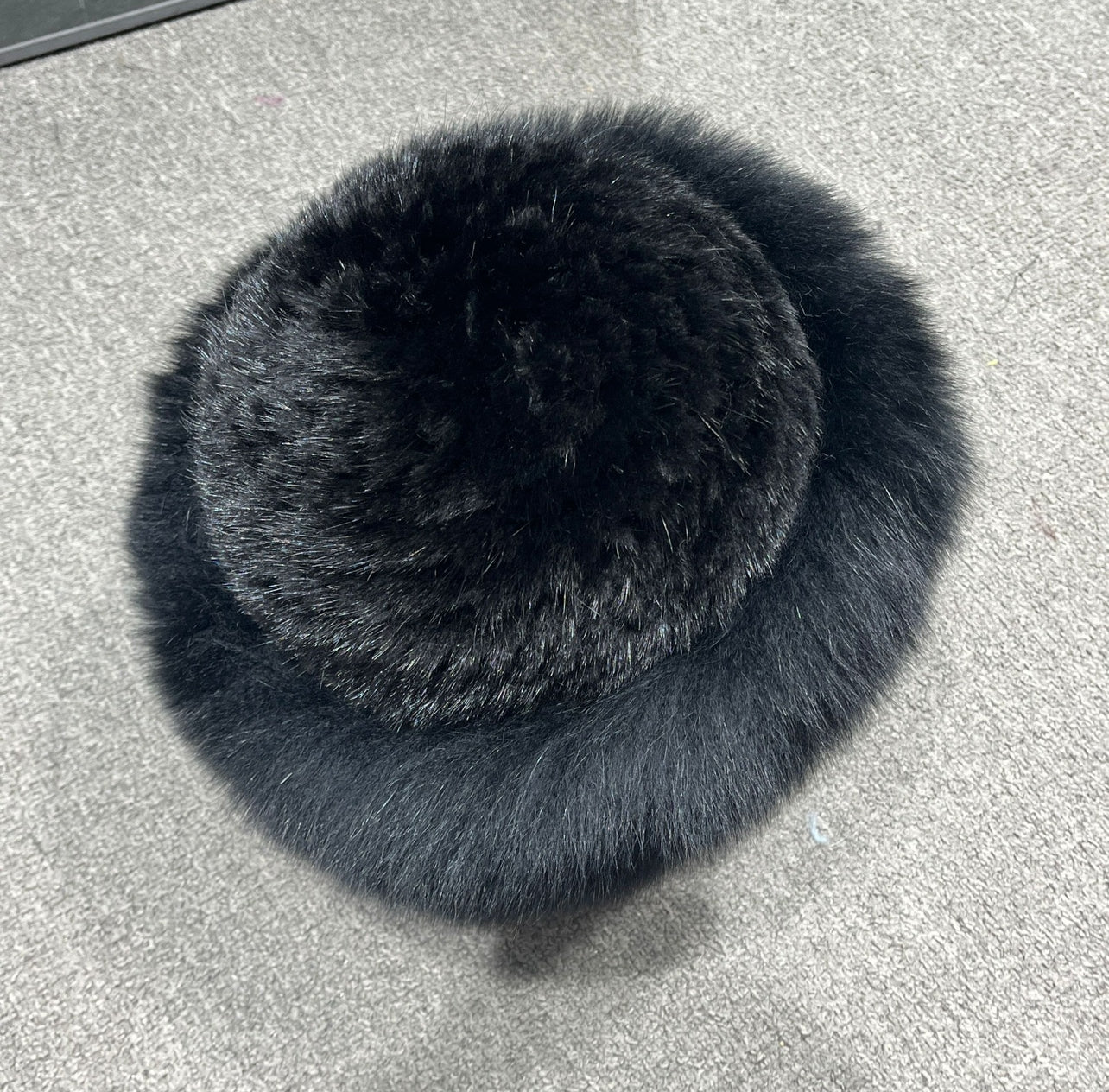 FUR BUCKET HAT